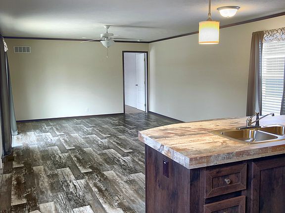 3rd image of 228 Golfview Ct #13