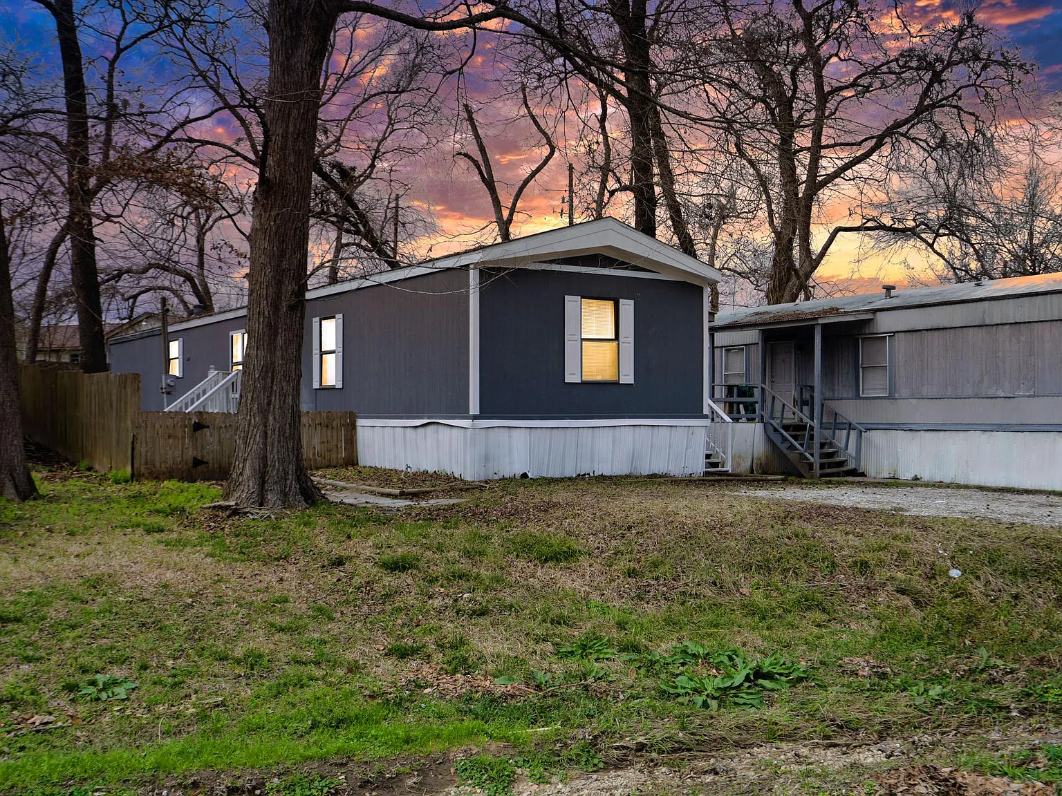 3 bed, 1216 sqft, $1,300 — Photo 1