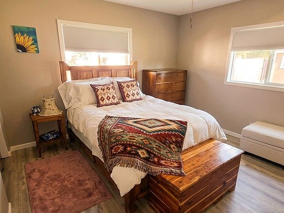 Master Bedroom w/ Attached Bathroom