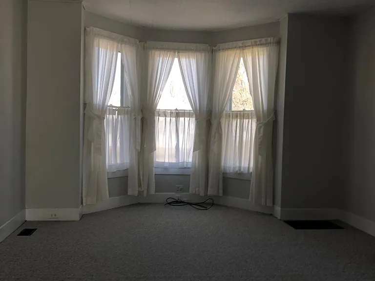 910 E Fort Wayne St — Photo 5