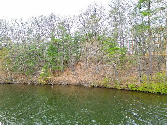 3rd image of 1597 Edgewater Rdg Lot 8