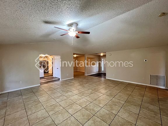5th image of 4465 SW Idlewild St