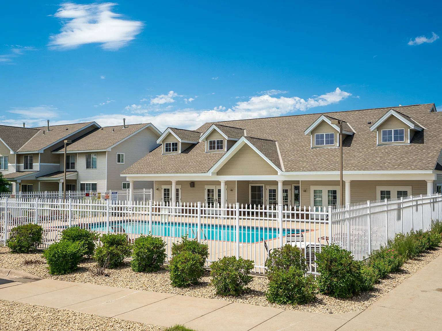 Cedar Villas Townhomes — Photo 3