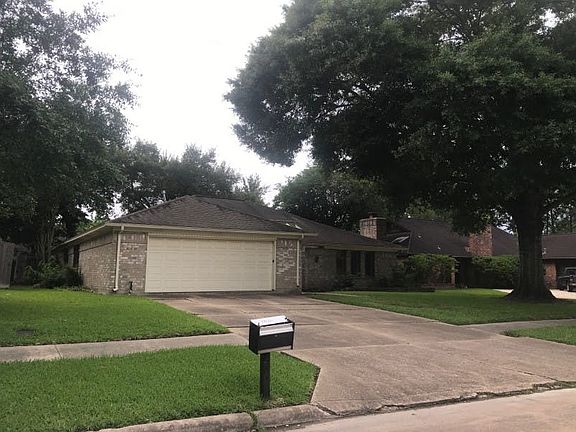 3rd image of 407 Abbott Cir