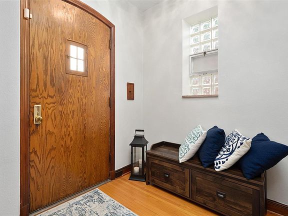 4th image of 6531 Lindenwood Ave