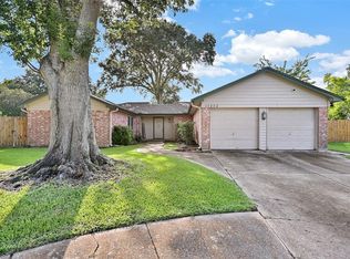 17202 Heritage Bay Dr, Webster, TX 77598
