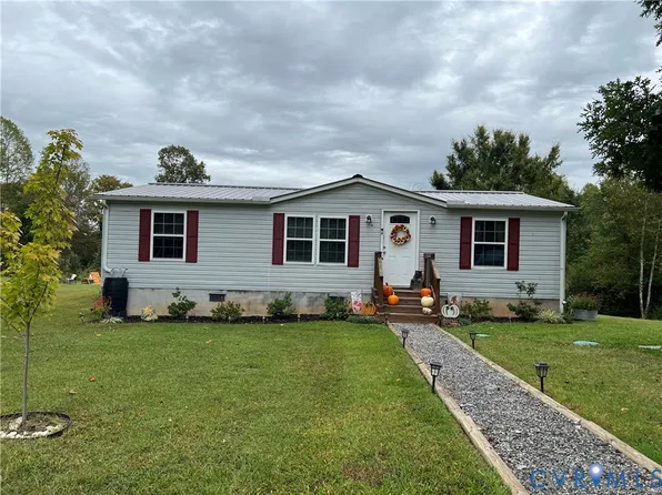 698 Burkeville Rd, Victoria, VA 23974