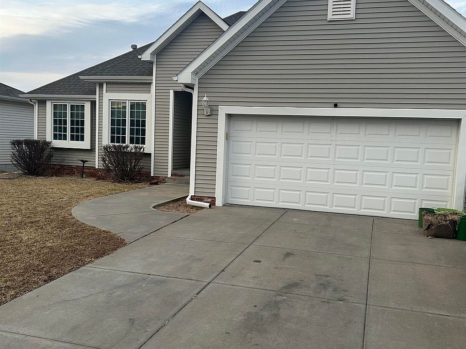 1st image of 2240 Gunnison Dr