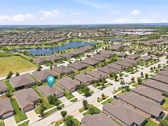 3rd image of 1681 Port Royal Ln