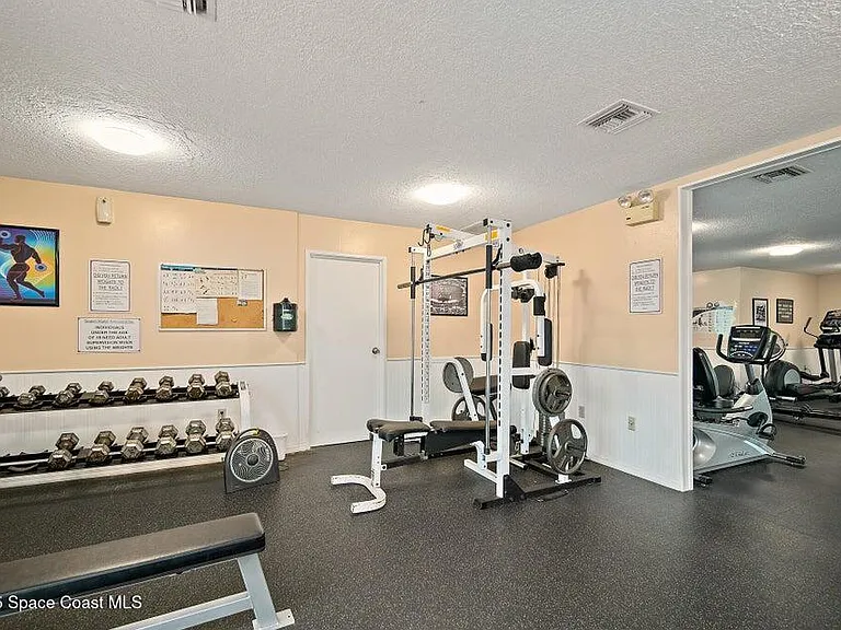 347 Ocean Park Ln — Photo 33