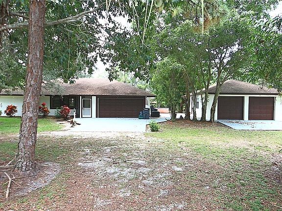 3rd image of 16282 E Lancashire Dr