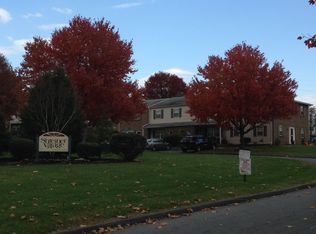 1301 Blue Jay Dr, Lancaster, PA 17601