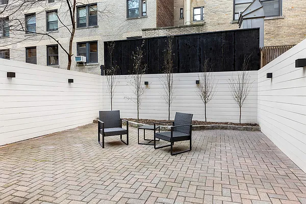 Sold by Vandenberg | media 7