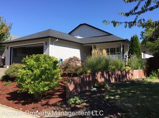 1039 SW View Crest Dr, Dundee, OR 97115