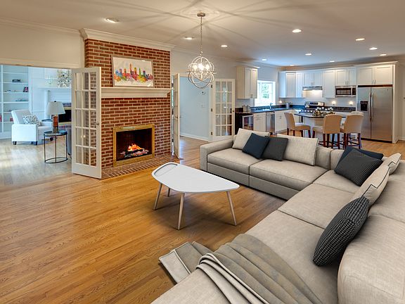 3rd image of 208 Fox Ln