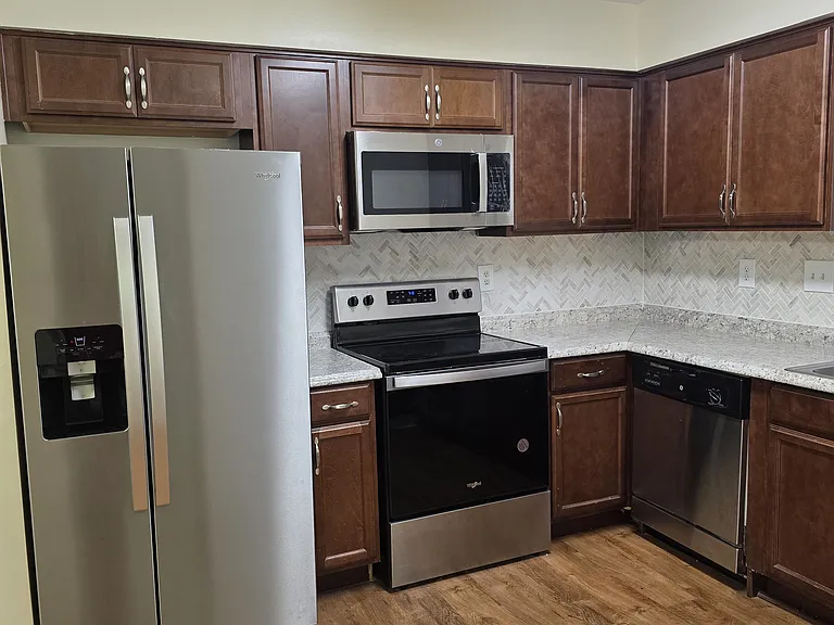 6441 New Market Way — Photo 5