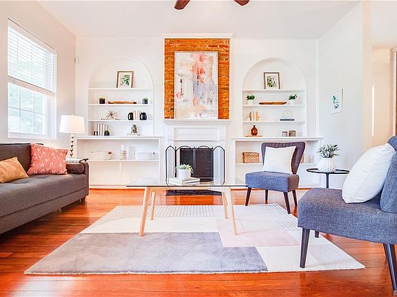 2nd image of 2208 Parkwood Ave