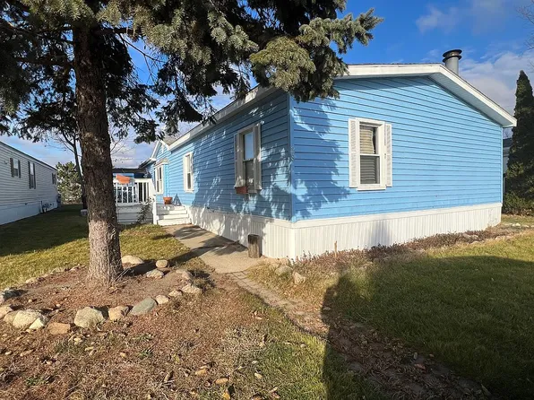 28 Bluebird Hill Dr, Lake Orion, MI 48359