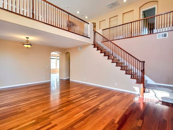 3rd image of 1662 Indigo Oak Ln
