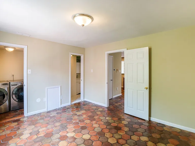 801 Addison St #B — Photo 18