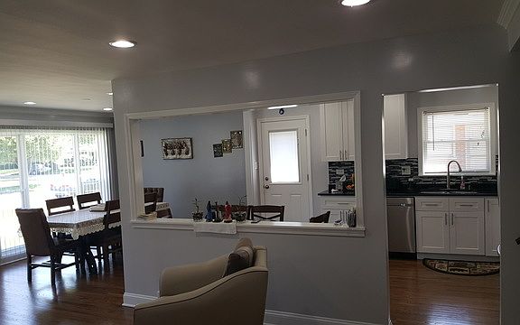 5th image of 4209 Enfield Ave