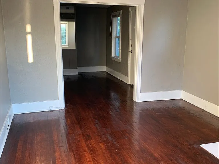160 Hazelwood Ave — Photo 5