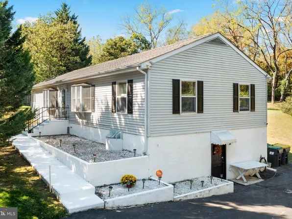 415 Hopkins Bridge Rd, Newark, DE 19711