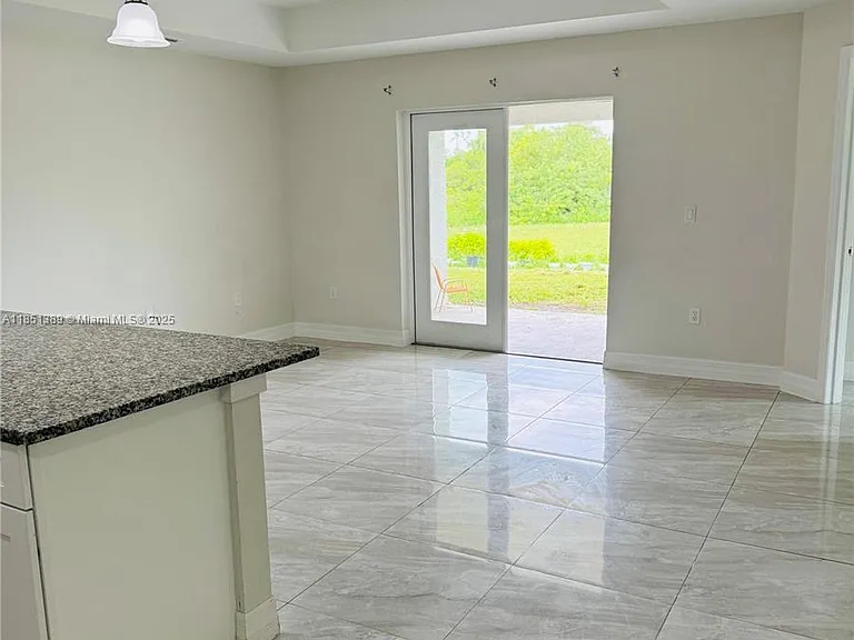 1110 Augusta St E #1110 — Photo 9