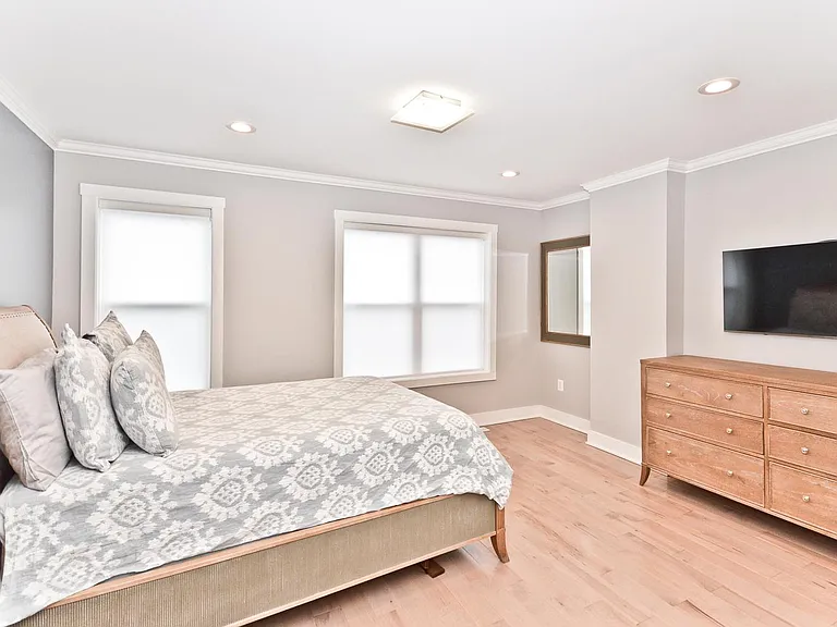 541 Quincy St NW #A — Photo 17