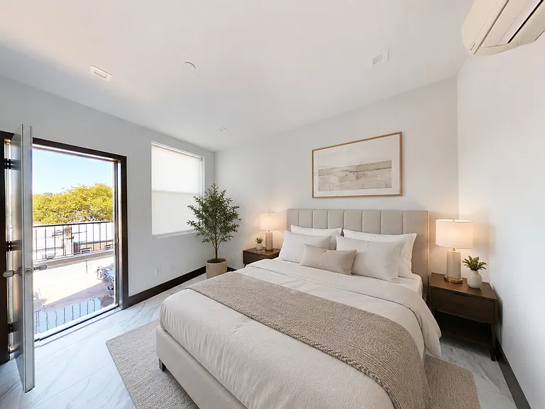 1020 New York Ave #5R — Photo 6