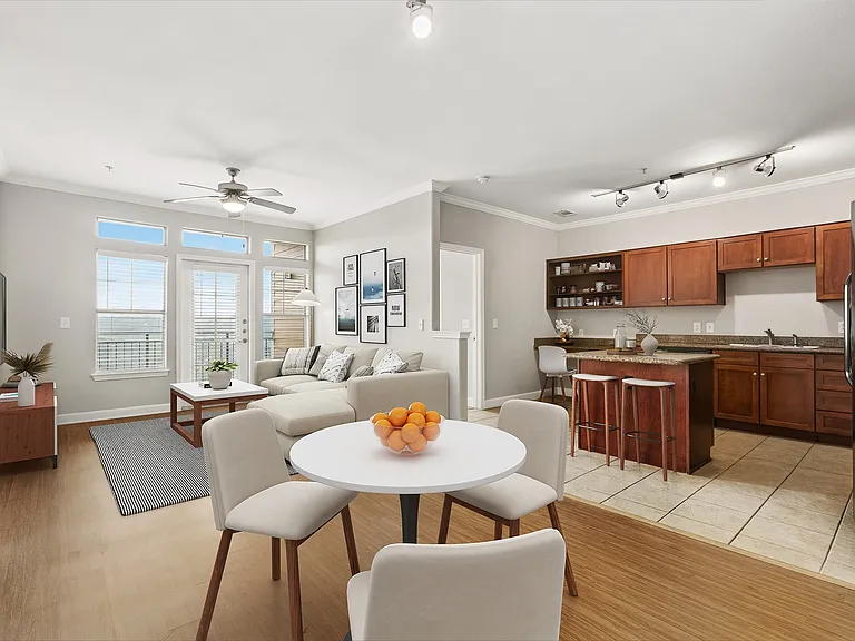 10x Living at Grandview — Photo 12