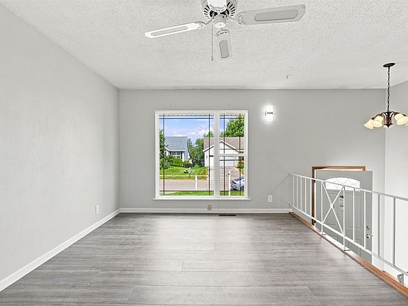 3rd image of 3025 29th Ave SW