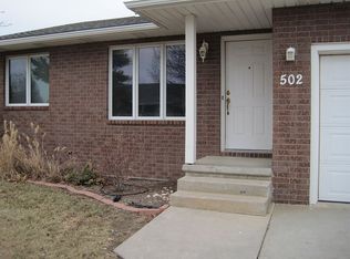 502 Rosewood Ct, Hesston, KS 67062