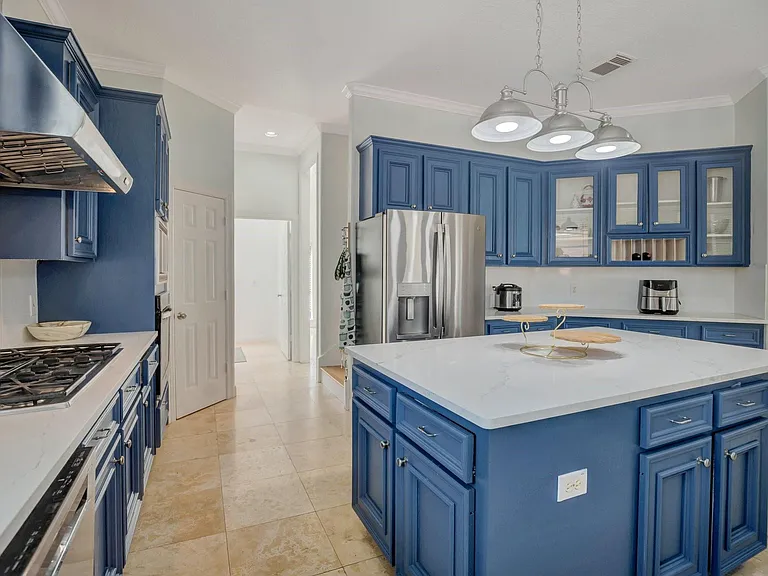 301 Winding Oak Ln S — Photo 11