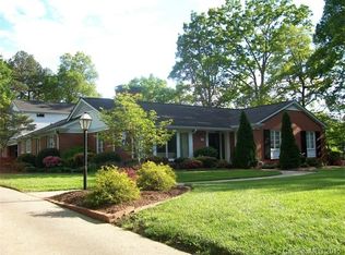 404 Farris Dr, Cherryville, NC 28021