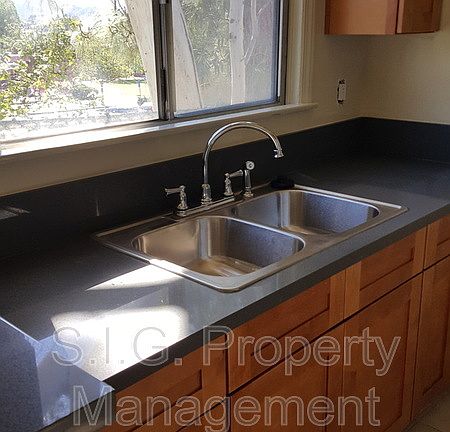 3rd image of 10165 Silverton Ave APT 4