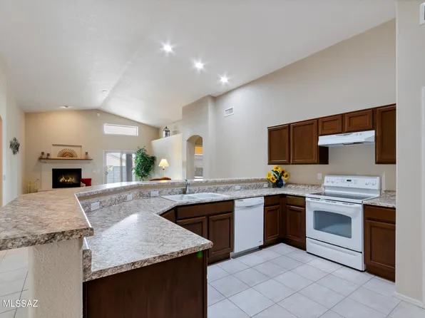 10252 E Lucille Dr, Tucson, AZ 85730