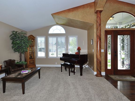 3rd image of 3670 W Pony Ln