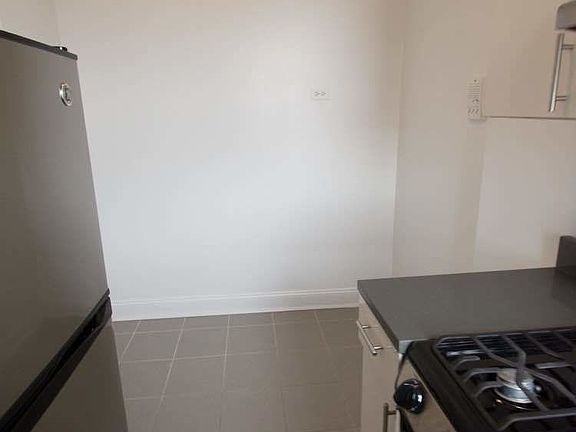 4th image of 34-12 32nd St #6E