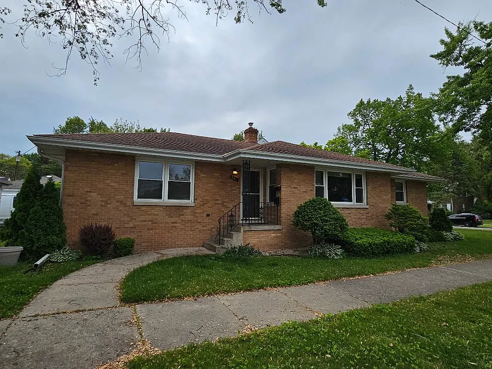 246 Broadmoor Ave #F