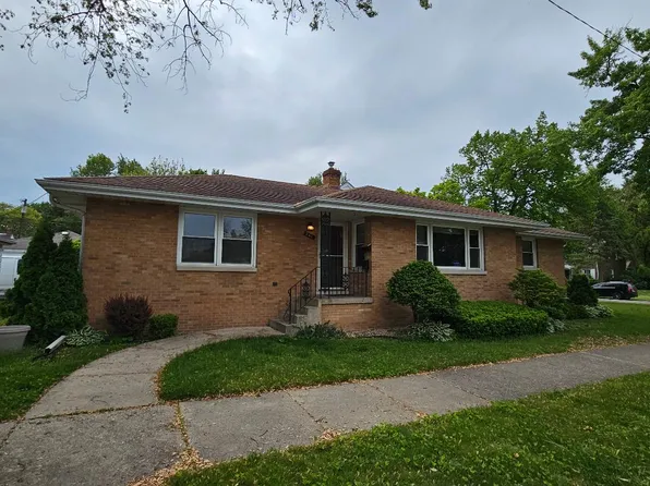 246 Broadmoor Ave #F, Munster, IN 46321