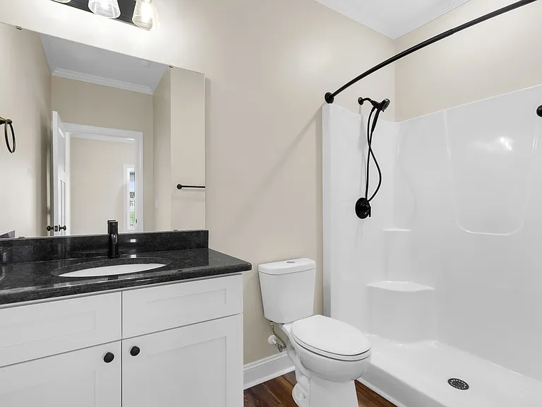136 Macdonald Blvd — Photo 22