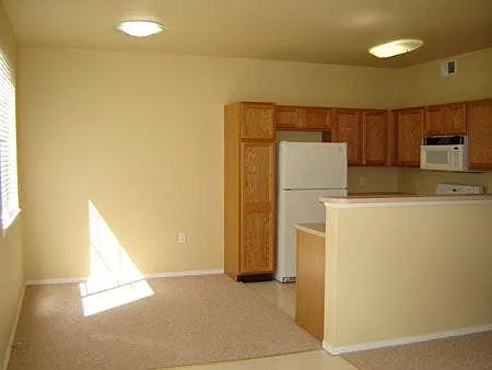 2 bed, 1176 sqft, $1,700 — Photo 3