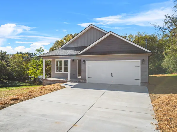 19 Circle Dr, Rossville, GA 30741