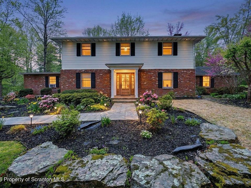 1st image of 39 Fig Ave