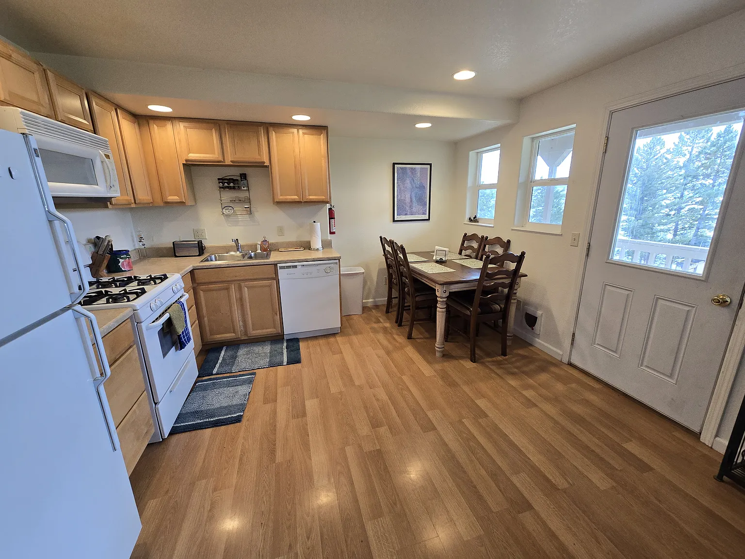 2 bed, $2,000 — Photo 2