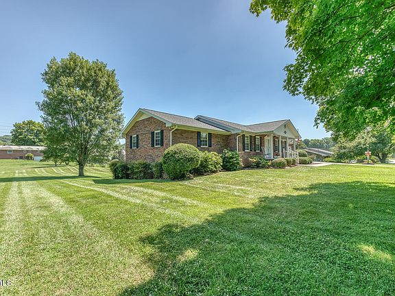 4th image of 105 Livesay Cir