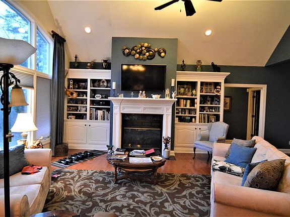 4th image of 2044 Clear Creek Dr