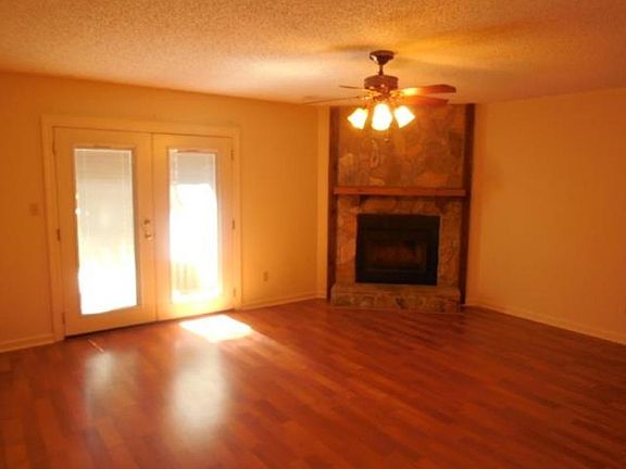 2nd image of 2973 Byington Cir