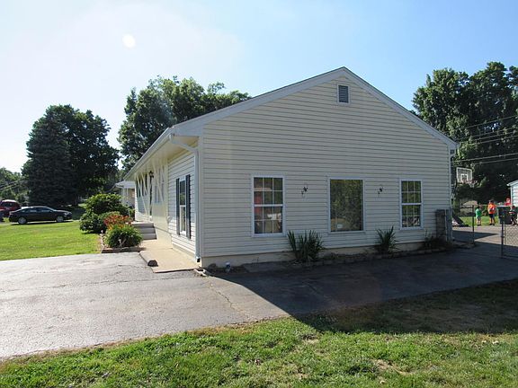 3rd image of 1404 Dotland Cir